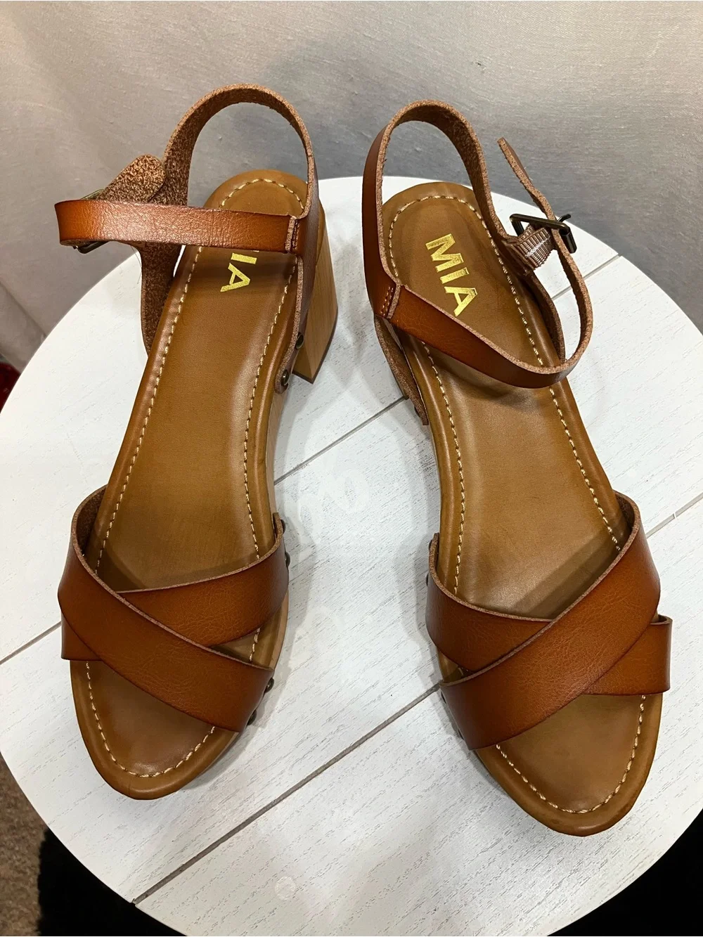 MIA cognac leather